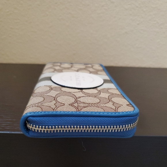 Coach Dempsey Accordion Zip Wallet In Signature Jacquard Witn Stripe And Coach P - Picture 6 of 11